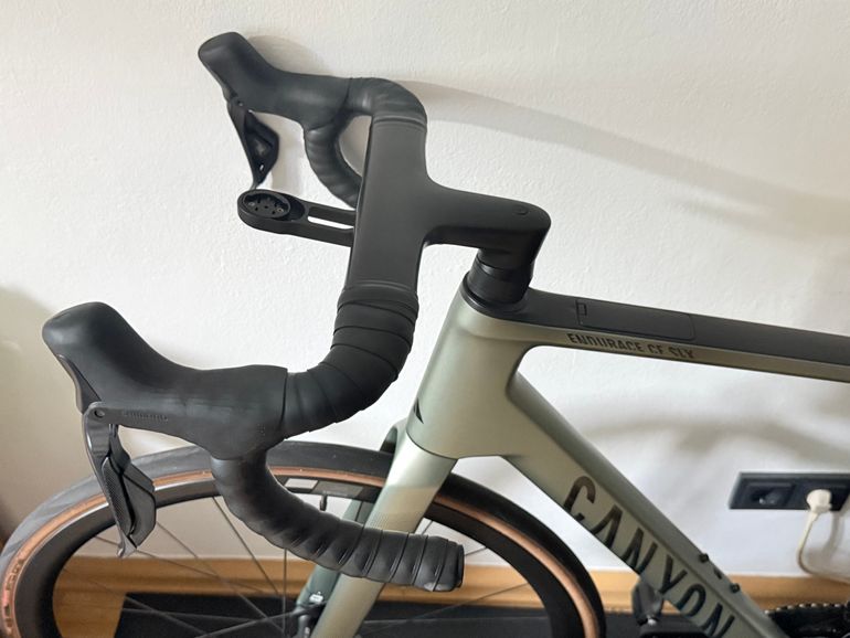 Used Canyon Endurace CF SLX 8 Di2 2025 Road & Gravel, Green — image 22 of 27