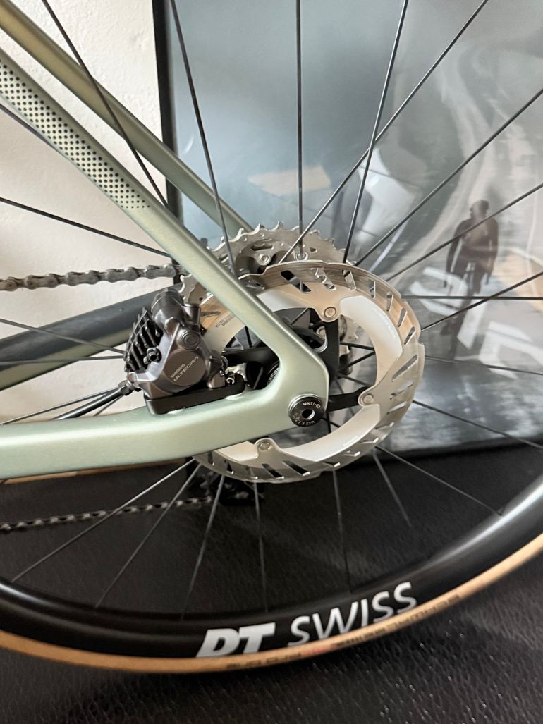 Used Canyon Endurace CF SLX 8 Di2 2025 Road & Gravel, Green — image 11 of 27