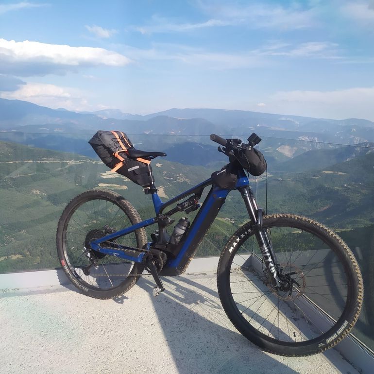 Gebrauchtes Cannondale Moterra Neo Carbon 1 2025 2025 Mountainbike, Blau — Bild 1 von 6
