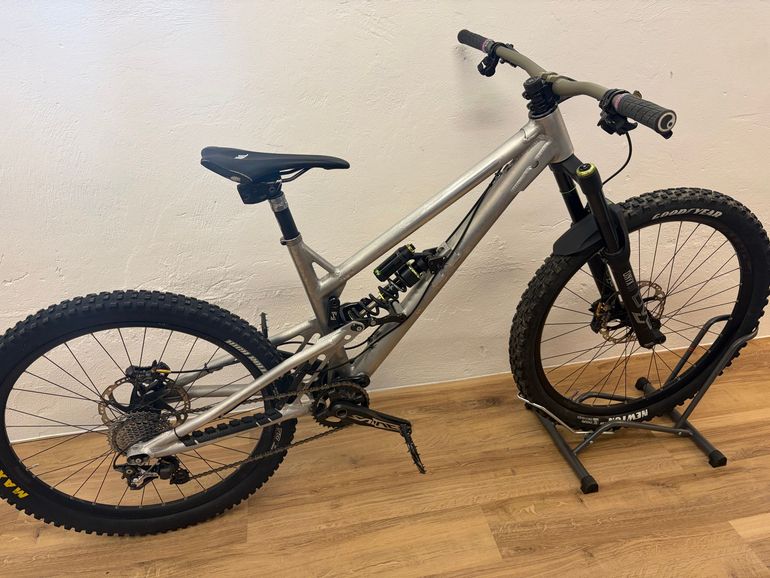 Używany Reichmann Custom Shimano Saint 2024 Mountainbike — zdjęcie 3 z 15