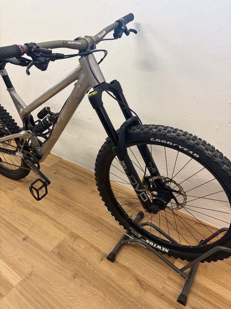 Używany Reichmann Custom Shimano Saint 2024 Mountainbike — zdjęcie 6 z 15