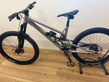 Używany Reichmann Custom Shimano Saint 2024 Mountainbike — zdjęcie 7 z 15