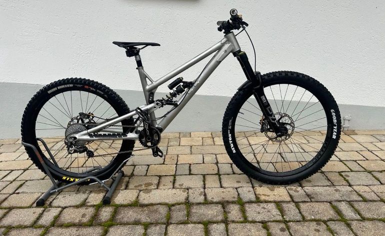Używany Reichmann Custom Shimano Saint 2024 Mountainbike — zdjęcie 1 z 15