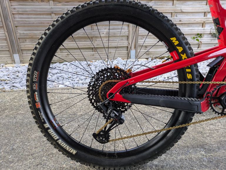 Tweedehands Santa Cruz 5010 S / Carbon C 2024 2024 Mountainbike — afbeelding 3 van 14