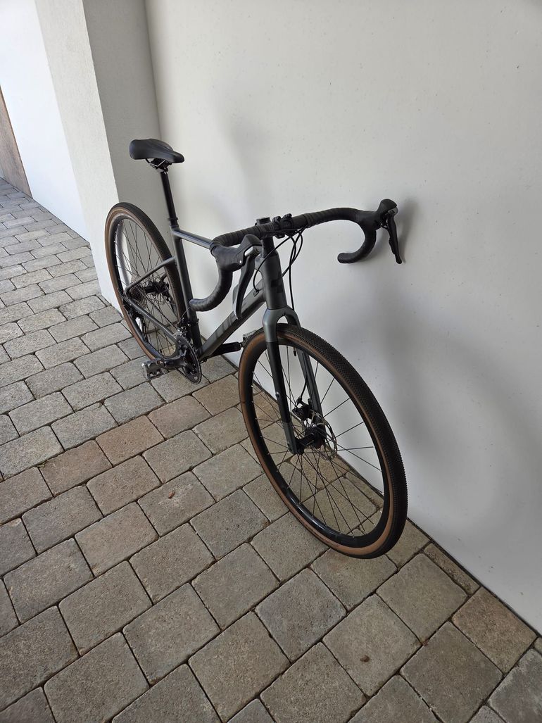 Gebrauchtes CUBE NUROAD PRO 2022 2022 Road & Gravel, Hellgrau — Bild 2 von 12