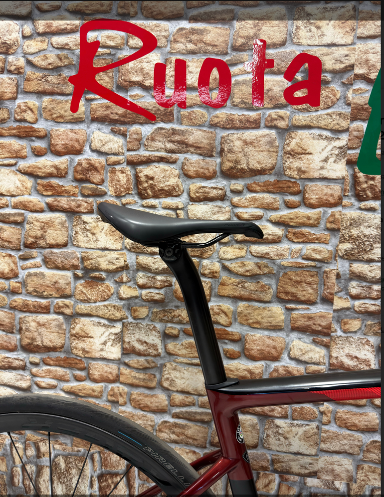 Used Specialized S-Works Tarmac SL6 Disc-Ultegra Di2 2022 2022 Road & Gravel, Red — image 7 of 10