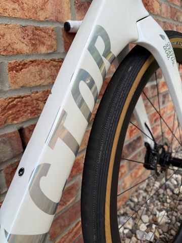 Factor Ostro gravel Custom Shimano GRX 2026 Road & Gravel usato, Bianco — immagine 4 di 12