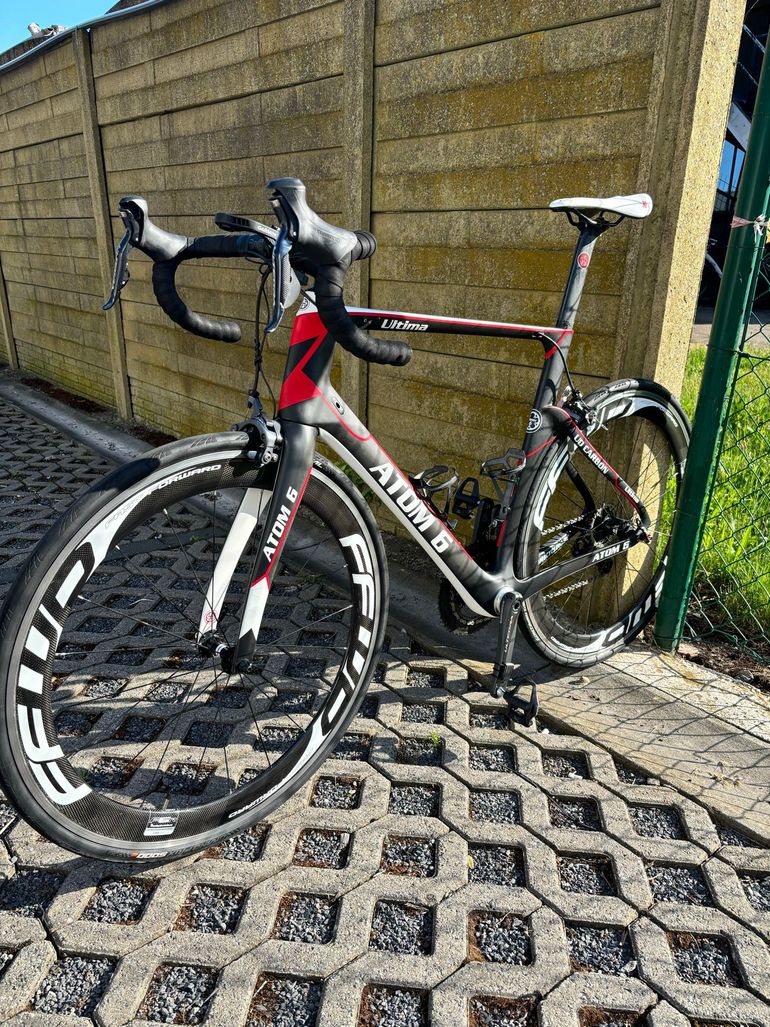 Used Atom6 Custom Shimano Ultegra Di2 2020 Road & Gravel, Black — image 2 of 11