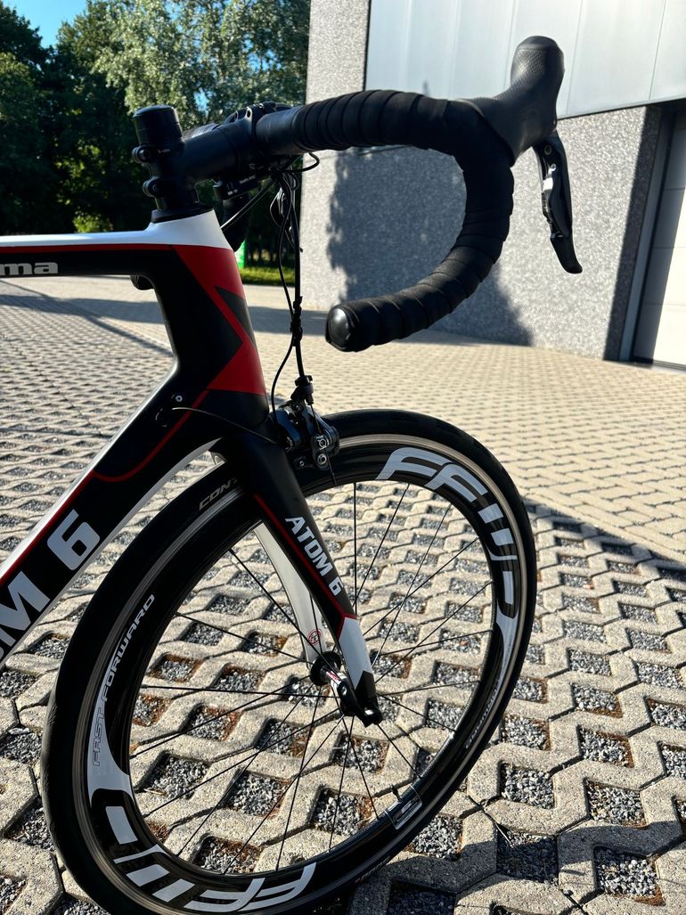 Used Atom6 Custom Shimano Ultegra Di2 2020 Road & Gravel, Black — image 4 of 11