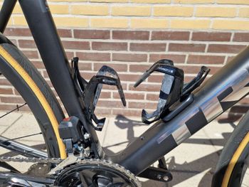 Used Trek Madone SL 6 Gen 8 2025 2025 Road & Gravel, Black — image 9 of 18