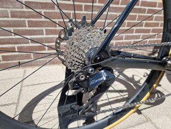 Used Trek Madone SL 6 Gen 8 2025 2025 Road & Gravel, Black — image 13 of 18