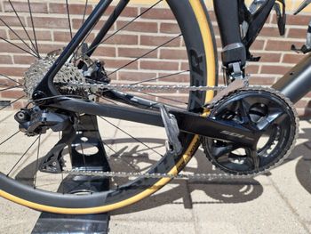 Used Trek Madone SL 6 Gen 8 2025 2025 Road & Gravel, Black — image 3 of 18