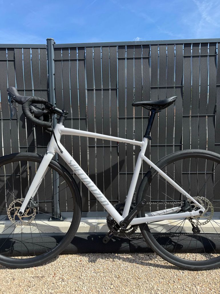 Specialized Allez Sport - Shimano Tiagra 2023 2023 Road & Gravel d'occasion — image 2 sur 6