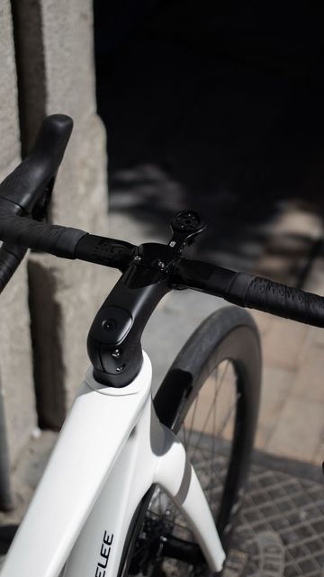 Used Enve melee Custom Shimano Ultegra Di2 2025 Road & Gravel, Black — image 7 of 11
