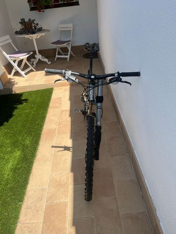 Used Cannondale Custom SRAM X9 2007 Mountainbike, Light Gray — image 2 of 3