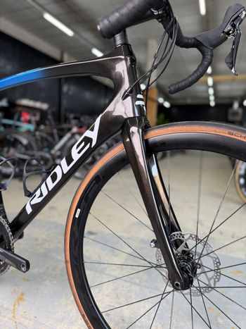 Used Ridley Fenix SL Disc - Shimano Ultegra 2x11sp 2023 2023 Road & Gravel, Black — image 4 of 22
