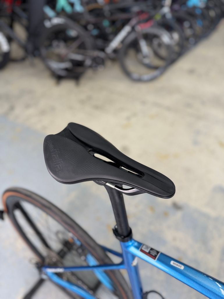 Used Ridley Fenix SL Disc - Shimano Ultegra 2x11sp 2023 2023 Road & Gravel, Black — image 12 of 22