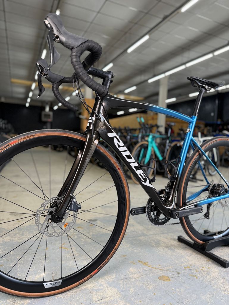 Used Ridley Fenix SL Disc - Shimano Ultegra 2x11sp 2023 2023 Road & Gravel, Black — image 14 of 22