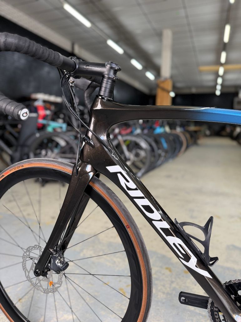 Used Ridley Fenix SL Disc - Shimano Ultegra 2x11sp 2023 2023 Road & Gravel, Black — image 17 of 22