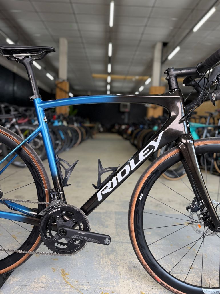 Used Ridley Fenix SL Disc - Shimano Ultegra 2x11sp 2023 2023 Road & Gravel, Black — image 10 of 22