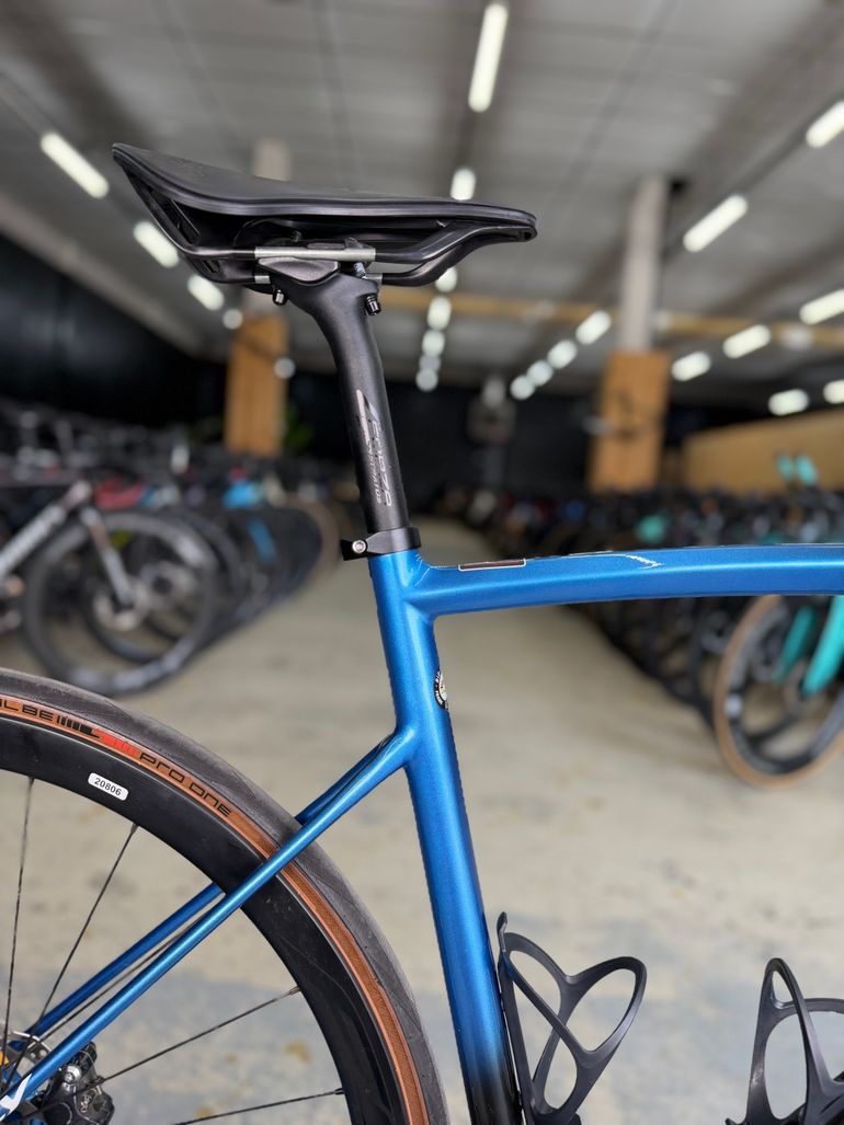 Used Ridley Fenix SL Disc - Shimano Ultegra 2x11sp 2023 2023 Road & Gravel, Black — image 6 of 22