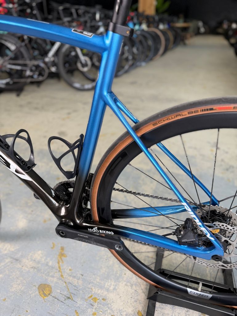 Used Ridley Fenix SL Disc - Shimano Ultegra 2x11sp 2023 2023 Road & Gravel, Black — image 20 of 22