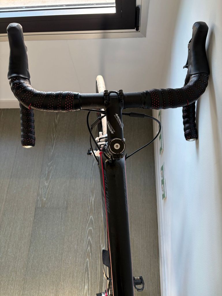 Used Merida SCULTURA 5000 2016 2016 Road & Gravel, Black — image 9 of 13