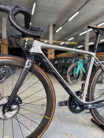 Used Scott Addict RC15 Di2 Carbon 2019 Road & Gravel, Black — image 17 of 22