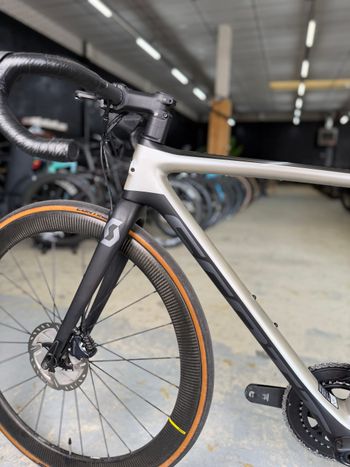 Used Scott Addict RC15 Di2 Carbon 2019 Road & Gravel, Black — image 18 of 22