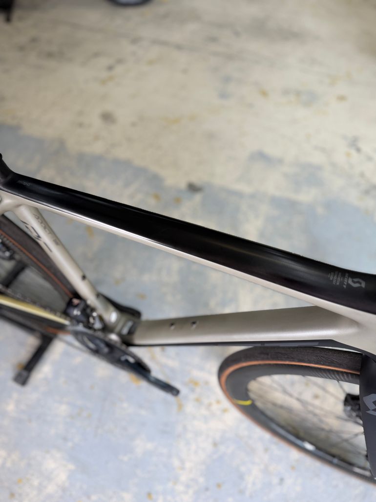 Used Scott Addict RC15 Di2 Carbon 2019 Road & Gravel, Black — image 12 of 22