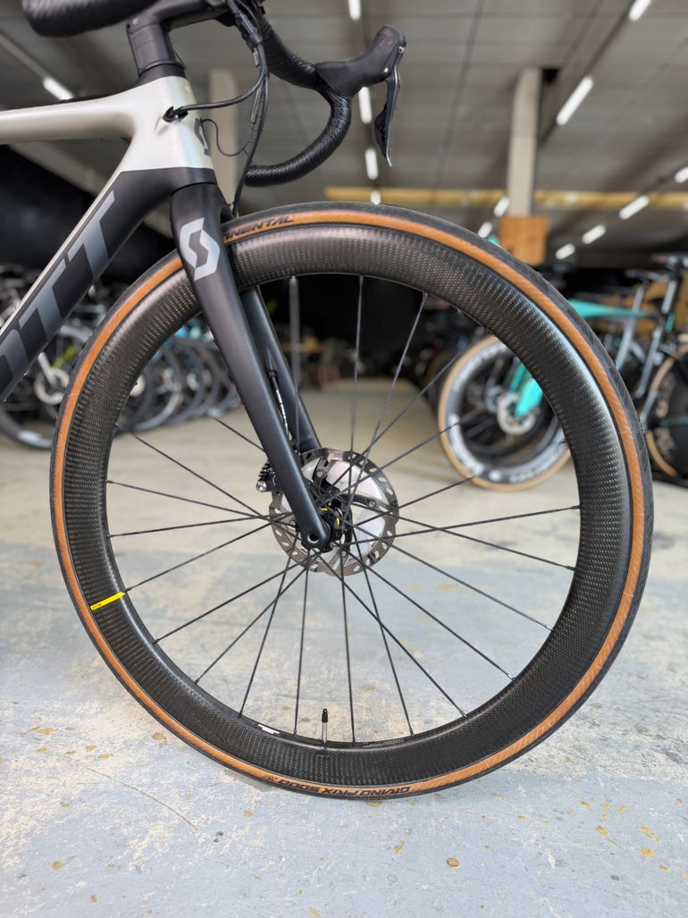 Used Scott Addict RC15 Di2 Carbon 2019 Road & Gravel, Black — image 5 of 22