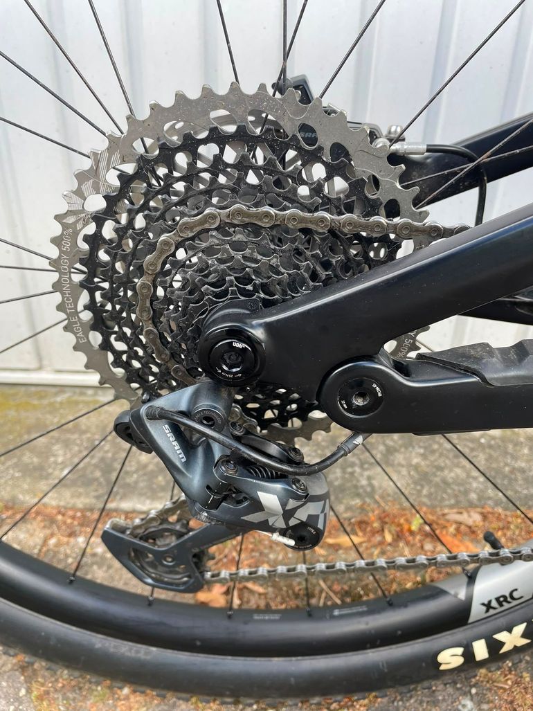 Used Canyon Spectral 29 CF 9 2021 2021 Mountainbike, Black, 29 — image 2 of 10