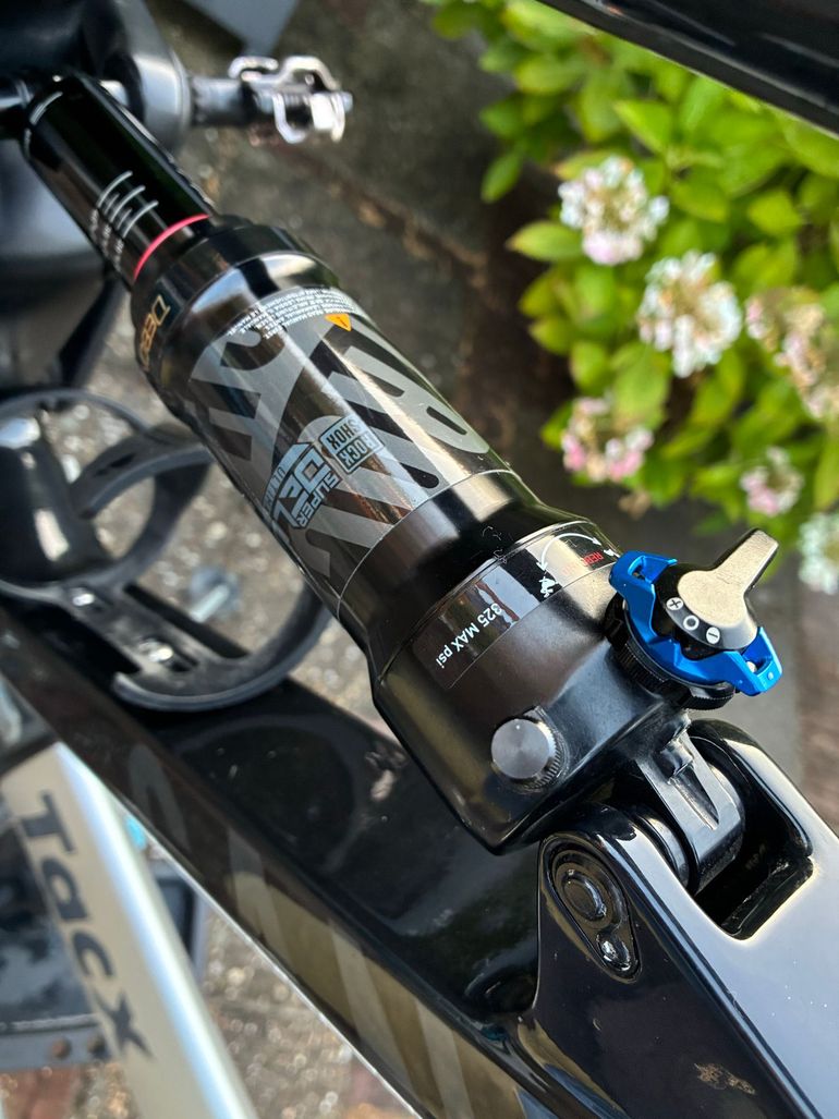 Canyon Spectral 29 CF 9 2021 2021 Mountainbike usato, Nero — immagine 11 di 16