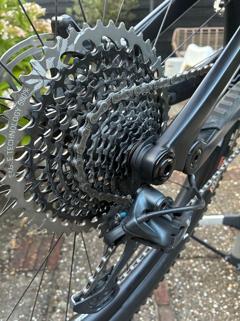Canyon Spectral 29 CF 9 2021 2021 Mountainbike usato, Nero — immagine 2 di 16