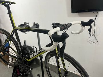 Used BH Bikes Custom Shimano Ultegra Di2 2016 Road & Gravel, Black — image 4 of 8