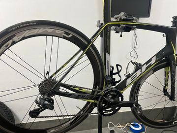 Used BH Bikes Custom Shimano Ultegra Di2 2016 Road & Gravel, Black — image 1 of 8