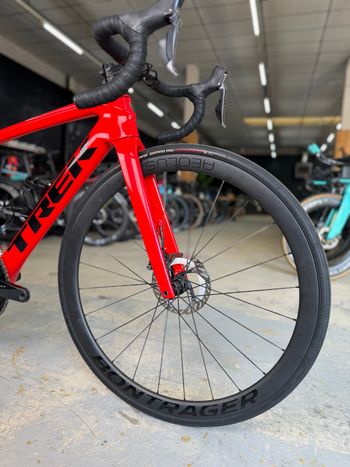 Used Trek Émonda SL 7 2021 2021 Road & Gravel, Red — image 3 of 20