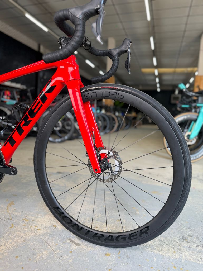 Used Trek Émonda SL 7 2021 2021 Road & Gravel, Red — image 3 of 20
