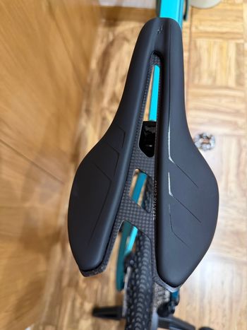 Used Bianchi Impulso RC GRX 825 DI2 2025 2025 Road & Gravel, Blue — image 7 of 10