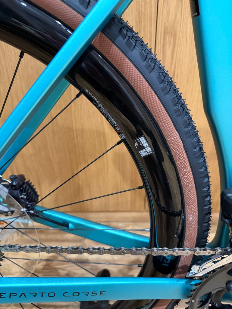 Used Bianchi Impulso RC GRX 825 DI2 2025 2025 Road & Gravel, Blue — image 5 of 10