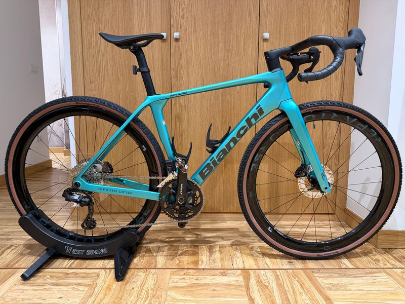 Gebrauchtes Bianchi Impulso RC GRX 825 DI2 2025 2025 Road & Gravel