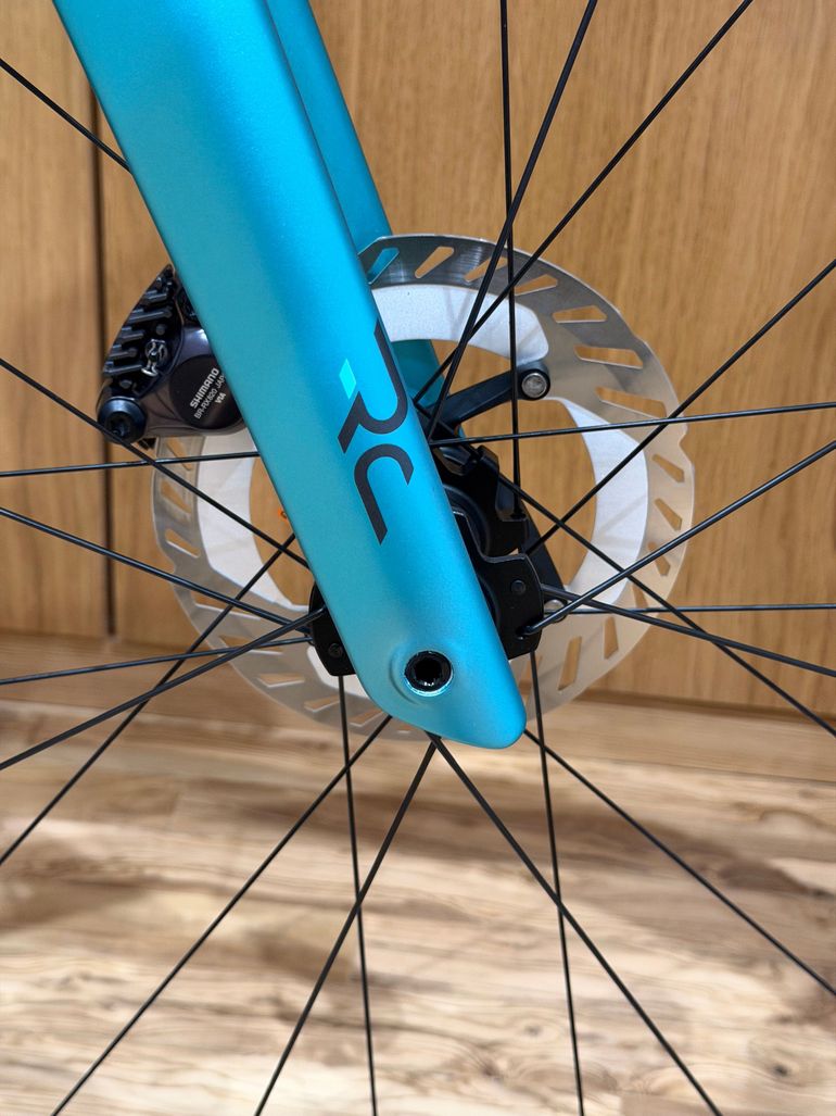 Used Bianchi Impulso RC GRX 825 DI2 2025 2025 Road & Gravel, Blue — image 2 of 10