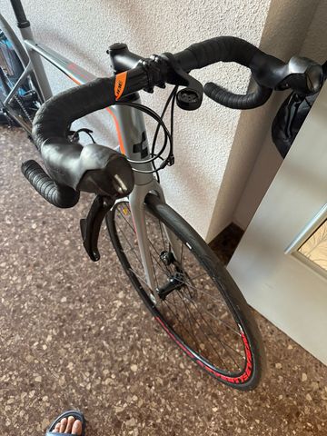 Tweedehands CUBE Attain Shimano 105 2016 Road & Gravel — afbeelding 5 van 8