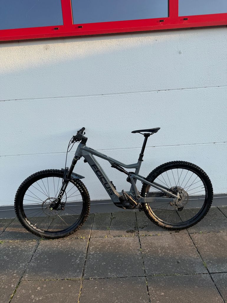 Used Focus JAM² 7.8 2022 2022 Mountainbike, Light Gray, 29 — image 1 of 5