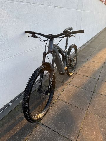 Used Focus JAM² 7.8 2022 2022 Mountainbike, Light Gray, 29 — image 2 of 5