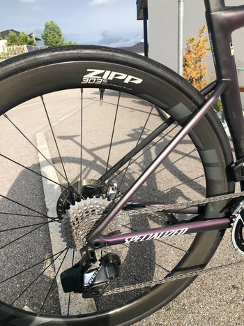 Used Specialized Tarmac SL8 Pro - SRAM Force AXS 2026 2026 Road & Gravel, Black — image 4 of 12