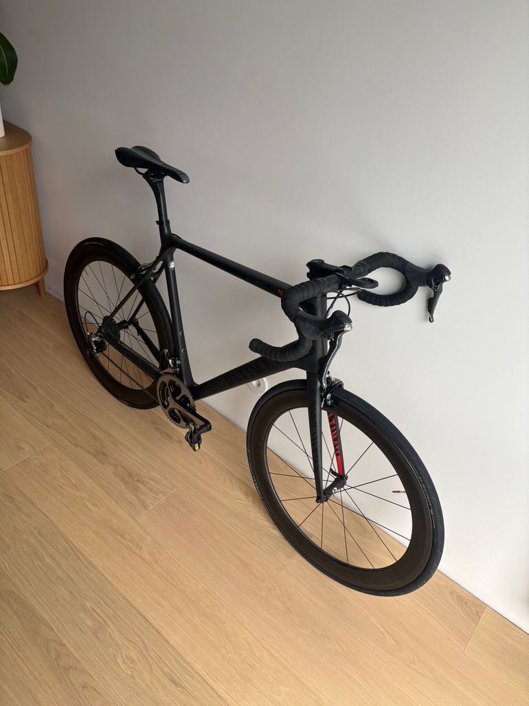 Used Canyon CF Ultimate SLX 9.0 Swiss Edition 2016 Road & Gravel, Black — image 8 of 10