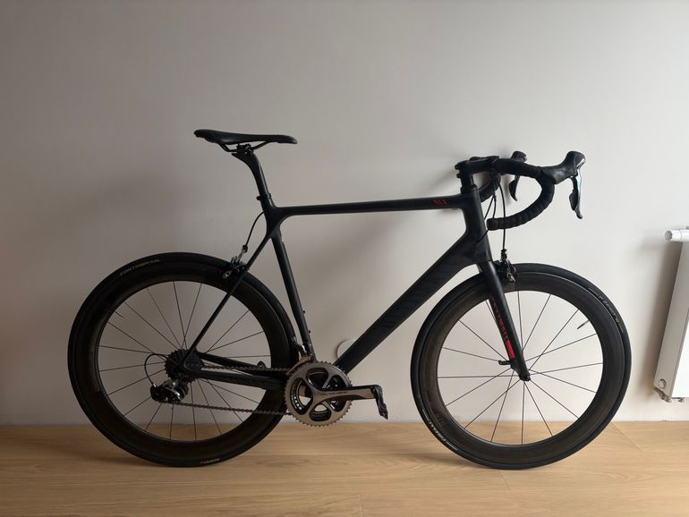 Used Canyon CF Ultimate SLX 9.0 Swiss Edition 2016 Road & Gravel, Black — image 1 of 10