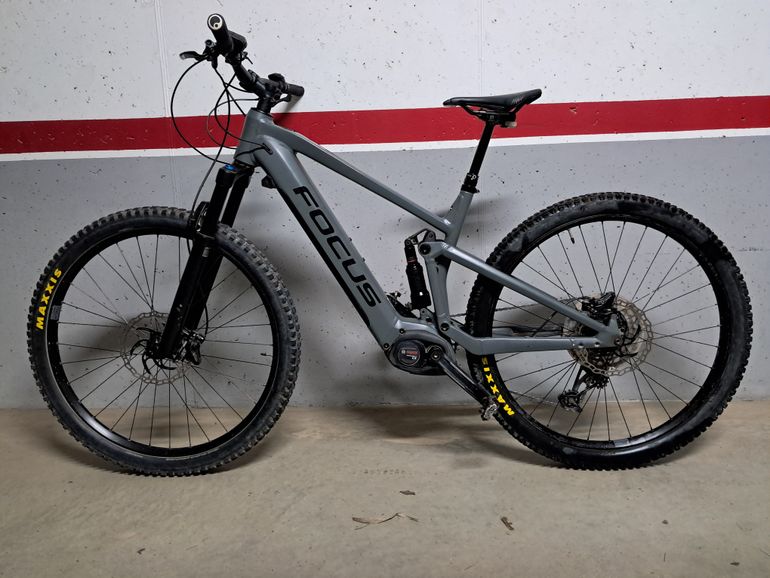 Used Focus THRON² 6.7 2020 Mountainbike, Light Gray — image 1 of 6