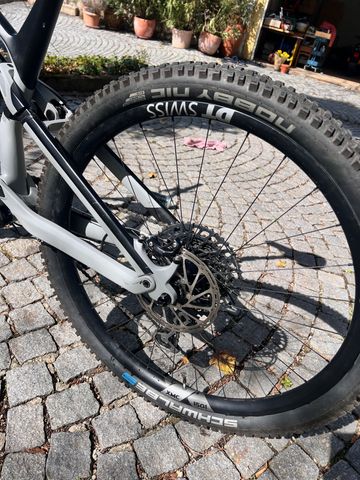 Used Canyon Neuron CF 9 SL 2021 2021 Mountainbike, Light Gray, 27.5, 29 — image 4 of 8